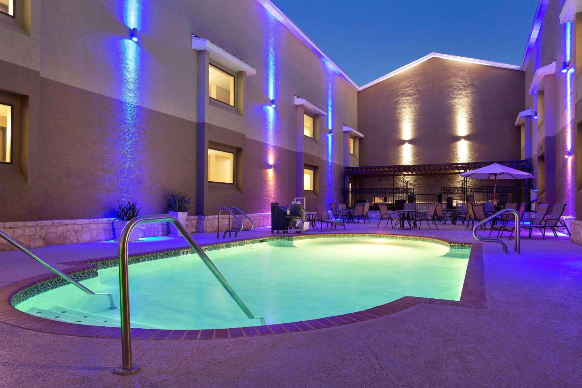 Country Inn & Suites By Radisson, Lackland Afb San Antonio , Tx Zewnętrze zdjęcie