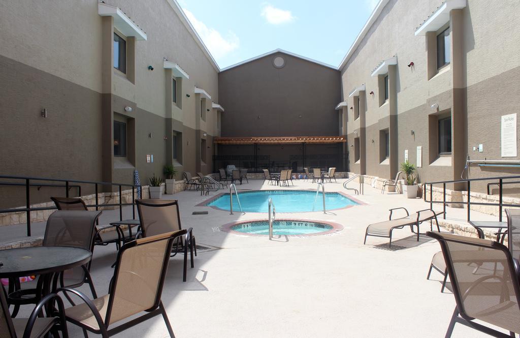 Country Inn & Suites By Radisson, Lackland Afb San Antonio , Tx Zewnętrze zdjęcie